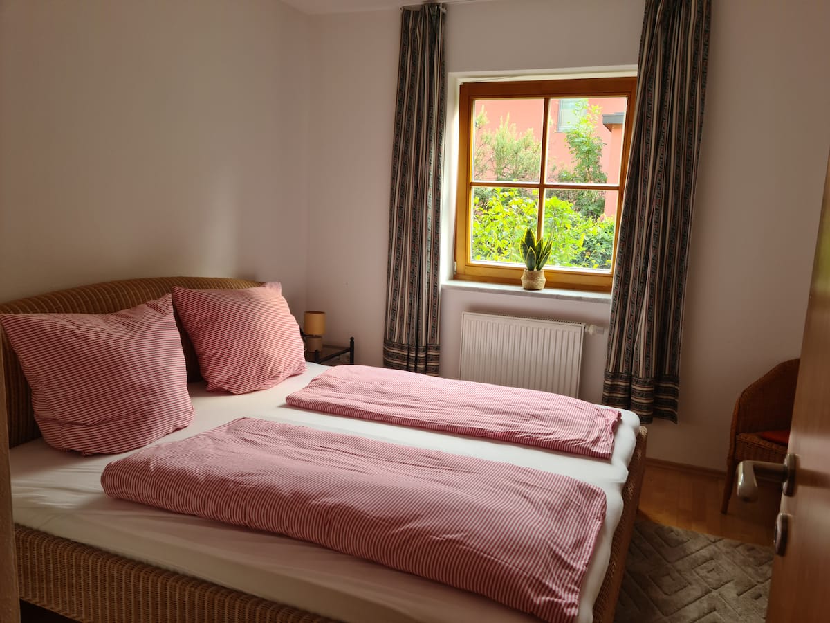 Gemütliches erstes Schlafzimmer